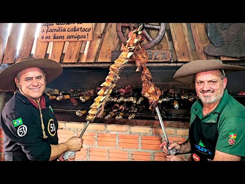 Видео: Наследники Традиции: За кулисами настоящего барбекю «гаучо» южной Бразилии