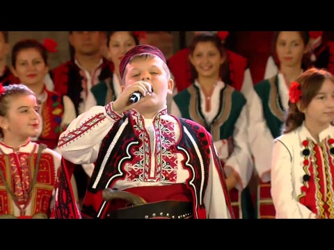Видео: 25 години Пирин Фолк Сандански - Детски Пирин Фолк 25.08.2017