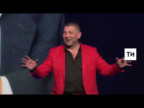 Видео: Раил Садриев Фәнис Яруллинның шигырен укый