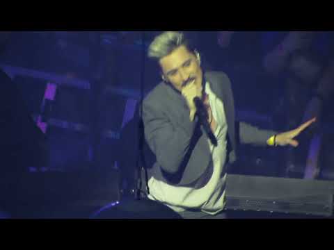 Видео: Дима Билан там за рекою лес. Концерт крокус сити холл 14.02.2022