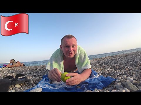 Видео: #3.Анталия. Пляж Коньяалты. Обед в номере и вино из шелковицы 🍷 Сломал душ — реакция отеля удивила