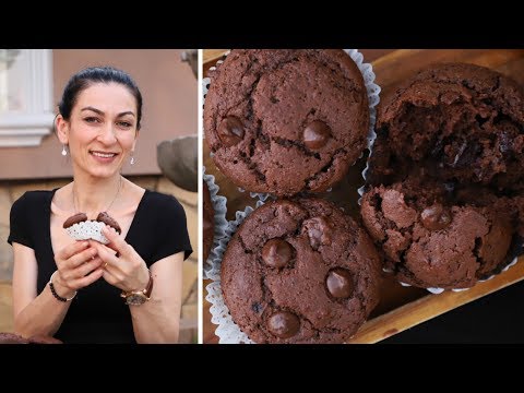 Видео: Самые Вкусные Воздушные Шоколадные Маффины - Рецепт от Эгине - Heghineh Cooking Show in Russian