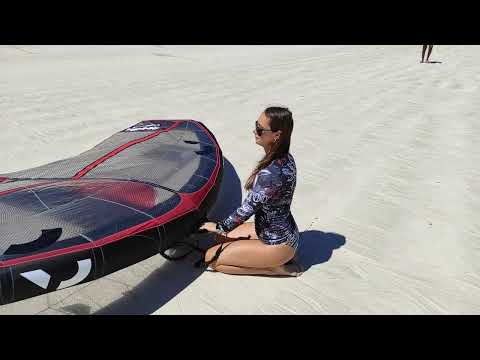 Видео: Урок второй, пилотирование вингом на берегу.