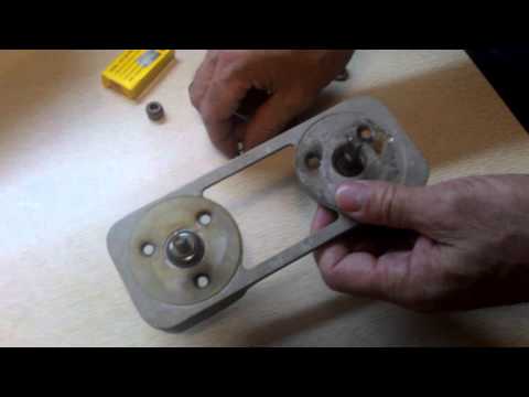 Видео: дешевый способ замены сальников на ведерке хлебопечки Мулинекс
cheap way to replace oil seals