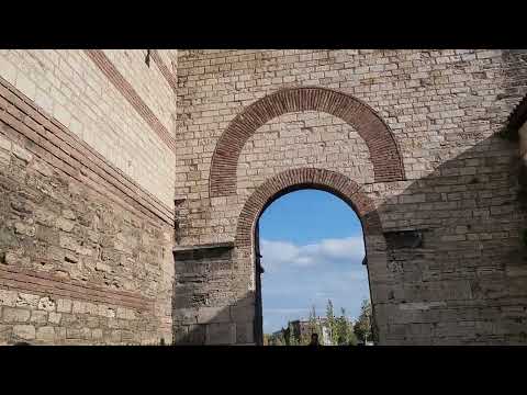Видео: Фатих Сұлтан Мехмед Стамбулды жаулап алғанда кірген қақпа.