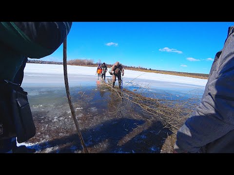 Видео: ОПАСНЫЙ ЗАХОД на РЕКУ!!! ВОТ СТОИЛО ОНО ТОГО??? Куда мы лезем)))
