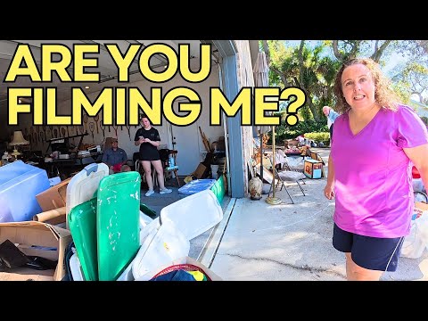 Видео: Она застукала меня за съемкой на распродаже во дворе 😳