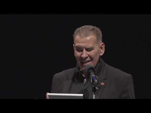 Видео: "Остановите самолёт, я слезу!" Эфраим Севела. Читает Александр Шишкин.