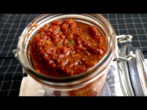 Видео: Соус Песто из вяленых помидор с базиликом! Вкуснейший рецепт итальянского соуса! Готовить просто!