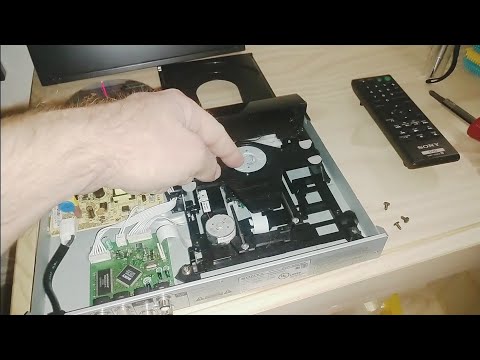 Видео: DVD-плеер Sony не вращается и не читает диск. Исправлено. Модель DVP-SR210P.