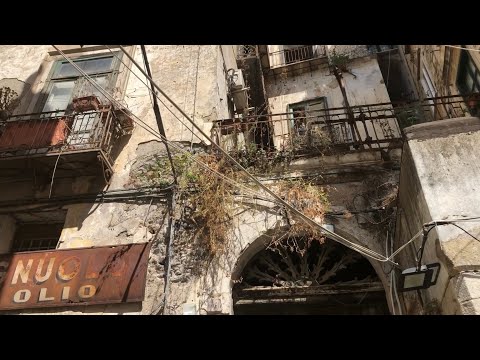 Видео: Прогулка по СРЕДНЕВЕКОВОМУ Салерно, Италия!!😱😱😳🤔 1 часть, #VecchioSalerno