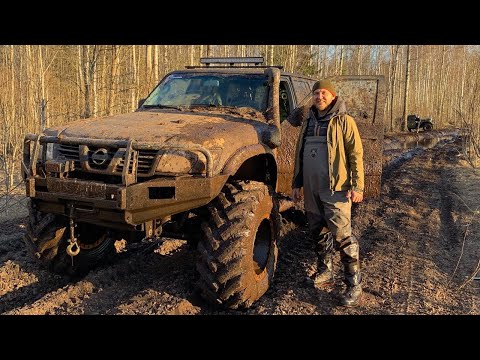 Видео: Эвакуация и ремонт брошенного уаза в лесу