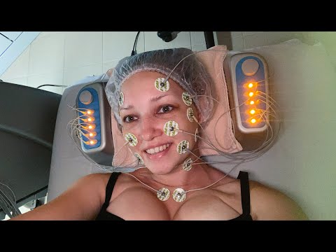 Видео: VLOG АЛИСА в пенной ванне ! Процедуры для Красоты и здоровья в Центре Оздоровления НЕУМЫВАКИНА !