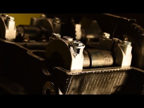 Видео: Полная переборка Kawasaki GPZ500S Часть 2 2/2 Сборка двигателя.