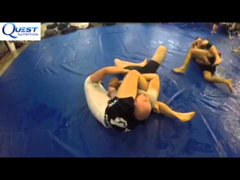 Видео: Как быть в форме и тренироваться всю жизнь-Фирас Захаби(Tristar Gym)(русск. яз.)