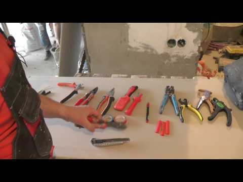 Видео: Электромонтаж в квартире , часть 2 распределительные коробки соединение проводов