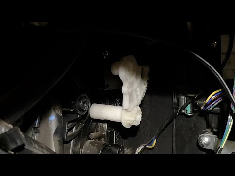 Видео: Ремонт заслонки отопителя Pajero Sport II.
