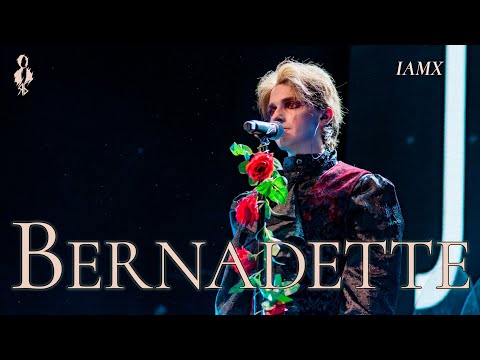 Видео: Ярослав Баярунас - Bernadette (cover «IAMX»)