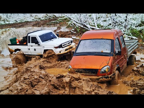 Видео: ГАЗЕЛЬ 4х4 или старый Land Cruiser 70 ? ... Что лучше на бездорожье? ... RC OFFroad