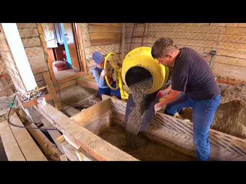 Видео: Друг приехал, ремонт дома ускорился