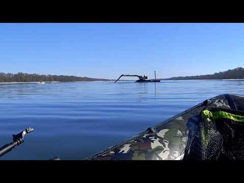 Видео: Что случилось на Оке?! Часть 2. Разогнался на ПВХ до 51 км в час! Рыбалка весной с лодки.