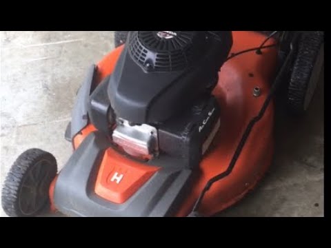 Видео: Бартер: газонокосилка Husqvarna HU700H | очистка карбюратора GCV160, замена лезвий