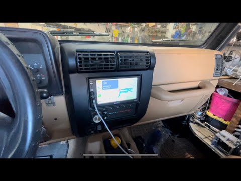 Видео: Установка двухдиновой магнитолы Jeep Wrangler TJ без резки панели!!