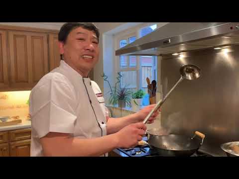 Видео: Курица в кисло-сладком соусе: как приготовить лучшую курицу в кисло-сладком соусе по-китайски на ...