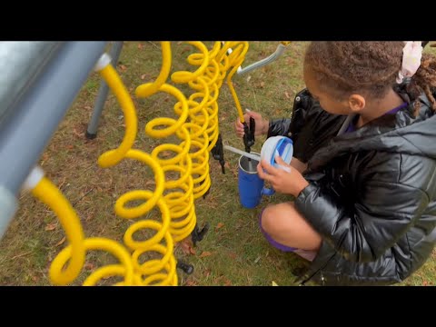 Видео: Мама в слезах от счастья! Откровенный разговор о бесплатной еде в Америке 