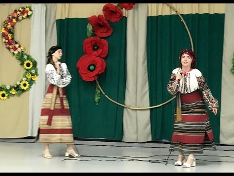 Видео: "Мамина калина" кумасі на святі.