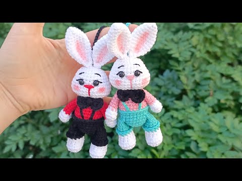 Видео: Зайка брелок крючком|Мастер-класс зайчик амигуруми#мастеркласс #амигуруми #брелок