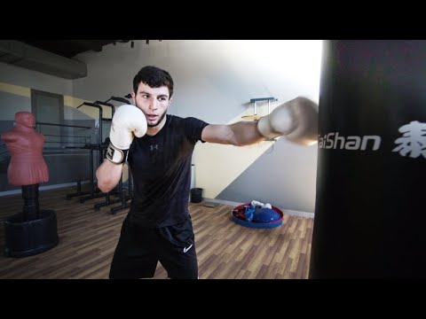 Видео: Этим ударом выигрывают бои! Как бить силовой джеб