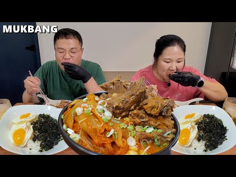 Видео: Дын-ппё гимчи-чджим (тушеное мясо кимчи из свиной позвоночника)ㅣCooking&Mukbang
