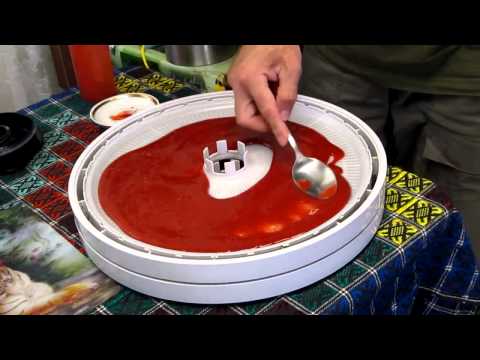 Видео: Семья Бровченко. Заготовка клубники - сушка клубники дольками, пастила из клубники.