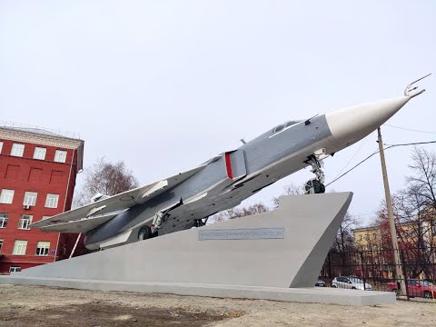 Видео: Торжественное открытие "Самолета СУ-24 на территории НГТУ НЭТИ"