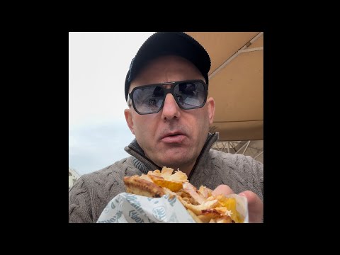 Видео: Пробуем уличную и ресторанную еду. Влог из Греции