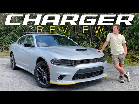 Видео: Действительно ли плох V6 Dodge Charger?