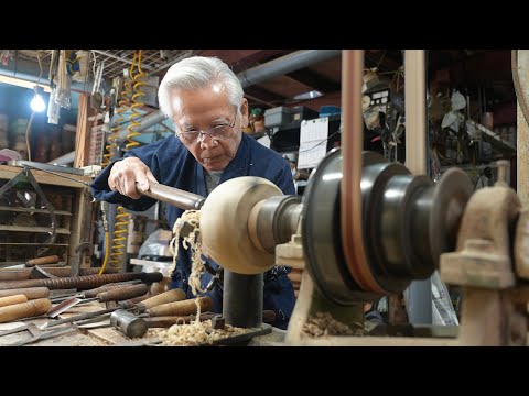 Видео: 50 лет в одиночестве: японский мастер делает чаши го из призрачной древесины