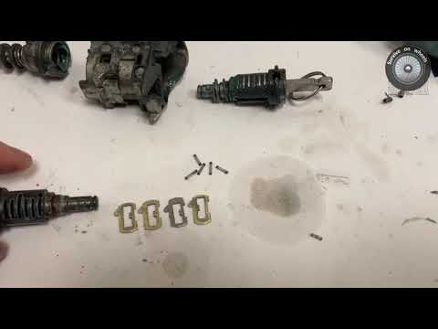 Видео: Пежо 407. Ремонт личинки замка двери. Рestoration of the larva of the Peugeot 407 castle