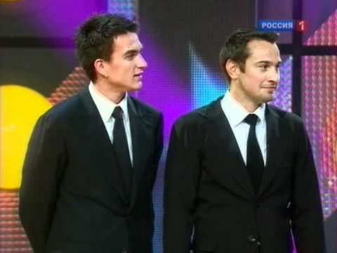 Видео: Влад Топалов и Дмитрий Носов  Люди в черном  Стиляги шоу