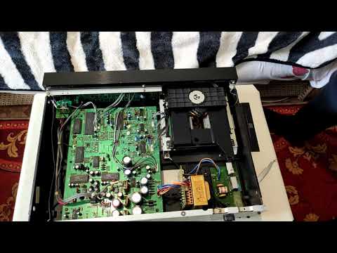 Видео: Ремонт проигрывателя компакт дисков Sony CDP-228esD