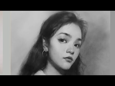 Видео: Используйте угольный карандаш и ластик, чтобы нарисовать красивый портрет.