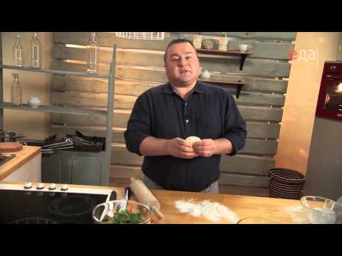 Видео: Пицца с индейкой и белыми грибами со свежим салатом