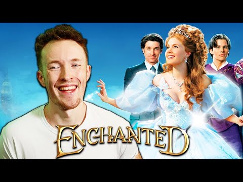 Видео: Я впервые посмотрела фильм Disney *ЗАЧАРОВАННАЯ*, и это было НЕВЕРОЯТНО!