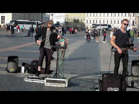 Видео: Ещё один  стрит-концерт из Петербурга. Исполнители русского рока :К. Колмаков(#STREET_X)и др.