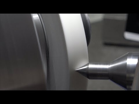 Видео: Шлифовка центра в сборе на токарном станке. Это круто!