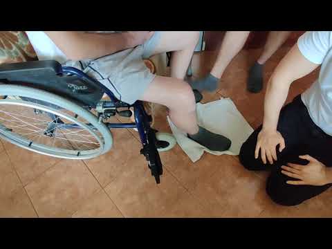 Видео: Инсулт/ хемипареза- улесняване на свиване в коляното в ранната фаза