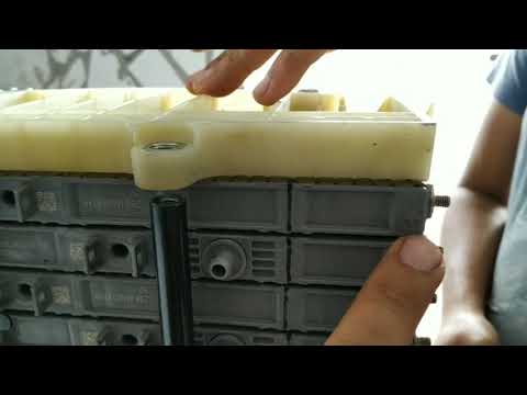 Видео: Prius 20 проблема с запуском двигателя по коду ошибок P0AA6 /0526 и 612