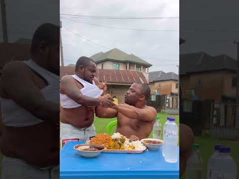 Видео: Мне не нравится, когда меня беспокоят, когда меня едят.