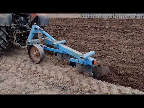 Видео: Переделка и регулировка плуга ПЛ-3-35 по копанскомУ. (часть 1)
